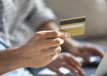 Queixas por burlas online estão a aumentar. Moda é o setor mais visado