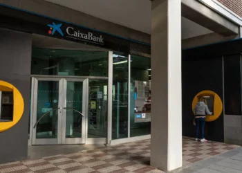 CaixaBank estará a explorar possível aquisição do Novo Banco