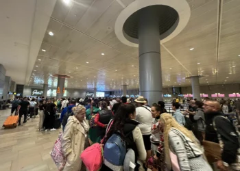 Aeoroporto Internacional de Israel retomará voos limitados na segunda (23)