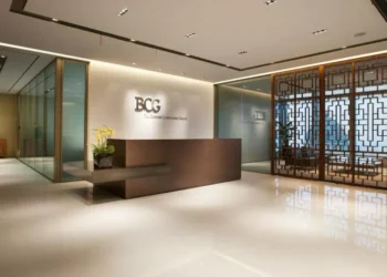 BCG contrata partner para escritório de Lisboa à Bain