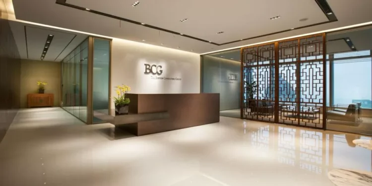 BCG contrata partner para escritório de Lisboa à Bain