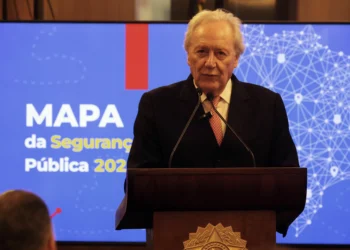 Lewandowski vê cortes na Justiça como “preocupantes” e quer reposição