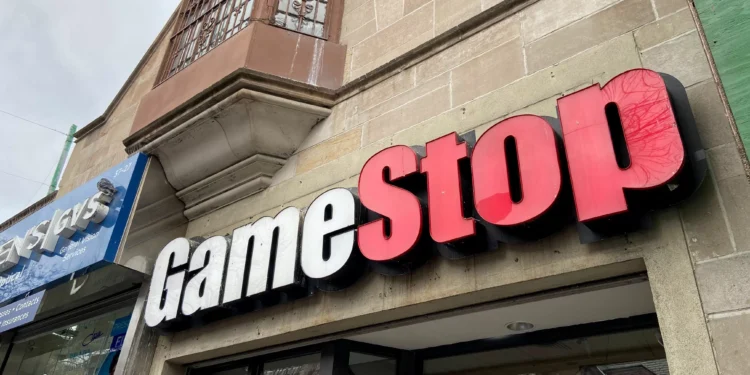 GameStop atinge lucro no 1º tri de 2025 e vendas de colecionáveis sobem 54%