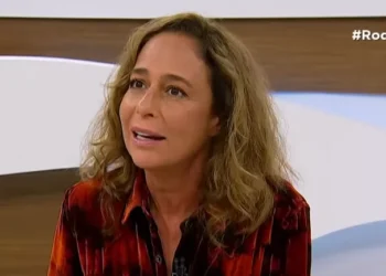 Participação de Andrea Beltrão no Roda Viva gera memes; confira