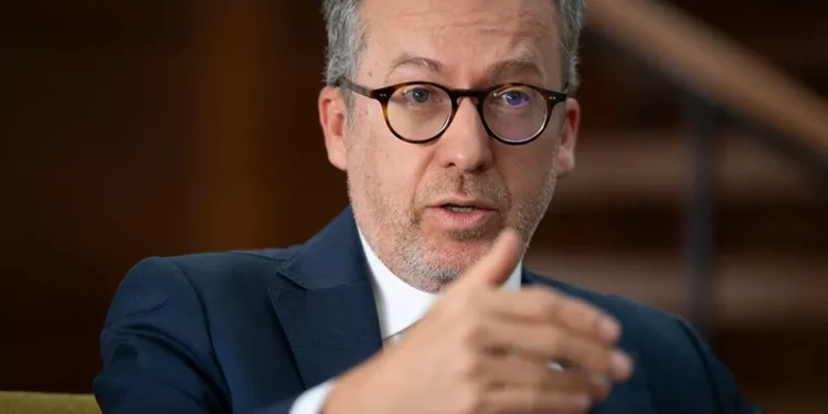 Carlos Moedas promete projeto de habitação, novo elétrico e fim dos transportes a gasóleo até 2030