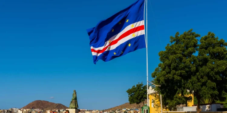 Receitas do Estado cabo-verdiano subiram 22% no primeiro trimestre