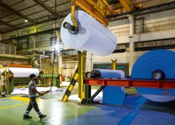 Lucros da Navigator caem 46,3% no primeiro semestre para 85,2 milhões de euros