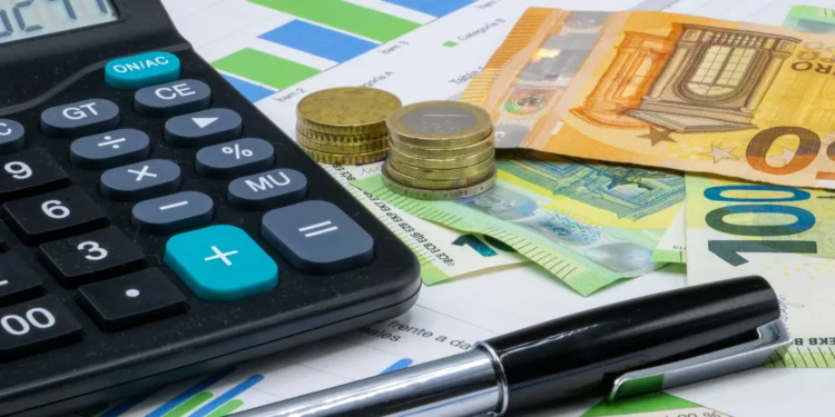 IRS. Empresas podem acertar retenções se não aplicarem tabelas em agosto