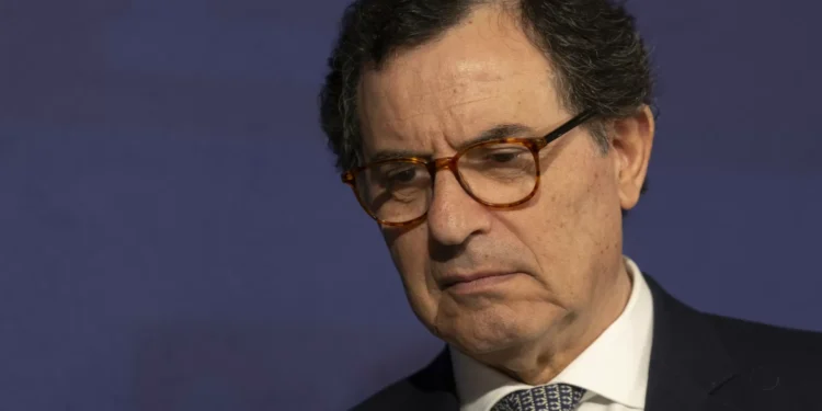 Ministro apela a “esforço patriótico” para aproveitar fundos comunitários