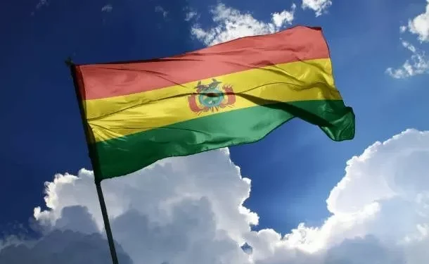 Rodrigo Paz e Jorge “Tuto” vão ao 2º turno na Bolívia, apontam preliminares