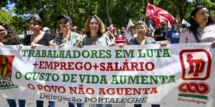 Trabalhadores das Misericórdias manifestaram-se (e prometem continuar)
