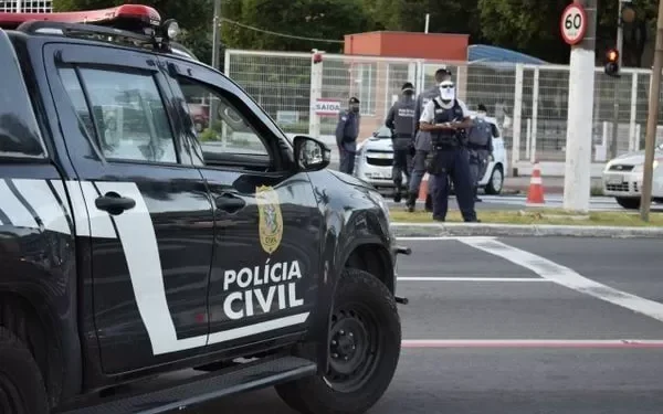 Homem é preso após matar ex-companheira na frente do filho de 6 anos