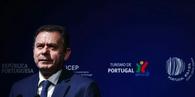 Governo aprova apoios à tesouraria e reposição da atividade em empresas afetadas