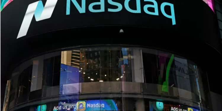 Wall Street fecha sessão com Nasdaq a liderar as perdas