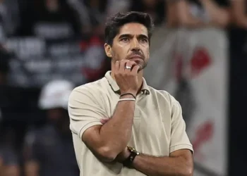 Palmeiras: Abel Ferreira abandona coletiva após empate no Brasileirão; veja