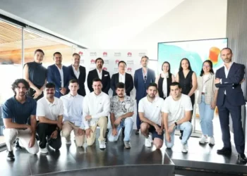 Huawei leva universitários portugueses à China para formação em TIC