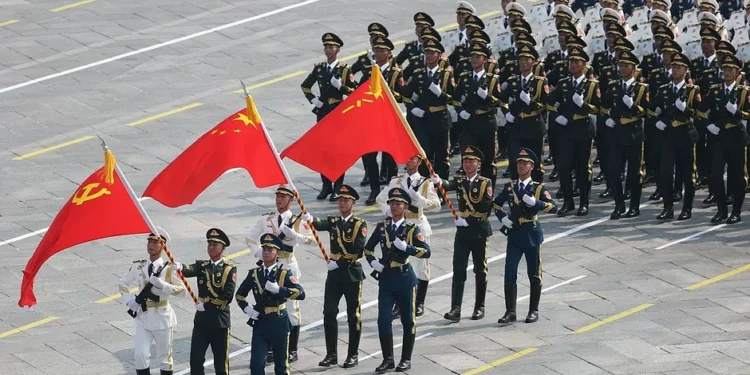 China envia recado a Trump: mostra novas armas e diz não se intimidar com “bullies”