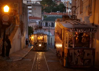 Trabalhadores da Carris apresentaram “queixas sucessivas” quanto à manutenção dos elevadores em Lisboa, diz dirigente sindical