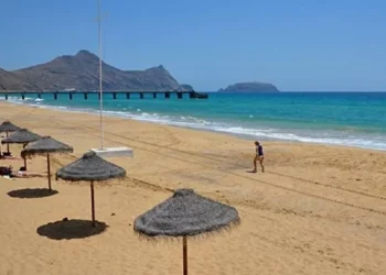 Verão já rendeu 2,6 mil milhões aos alojamentos, mais 62% face ao pré-pandemia