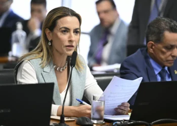 Senado tipifica misoginia como crime equivalente ao de racismo