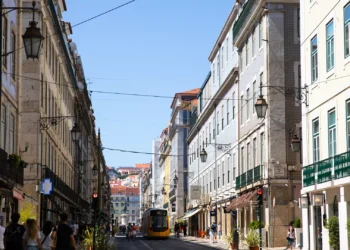 Aumento do crédito à habitação. Deco apela aos consumidores que se informem para adequar orçamentos