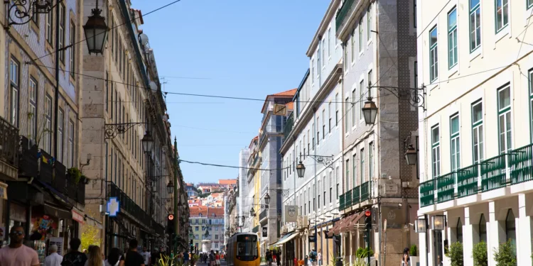 Aumento do crédito à habitação. Deco apela aos consumidores que se informem para adequar orçamentos
