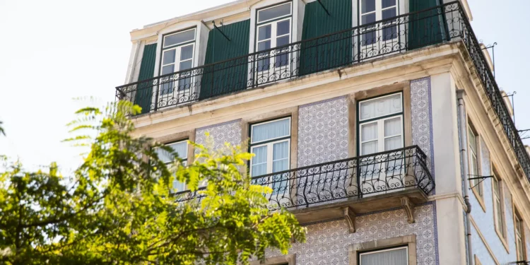 Taxa de juro no crédito à habitação recua para 3,228% em setembro