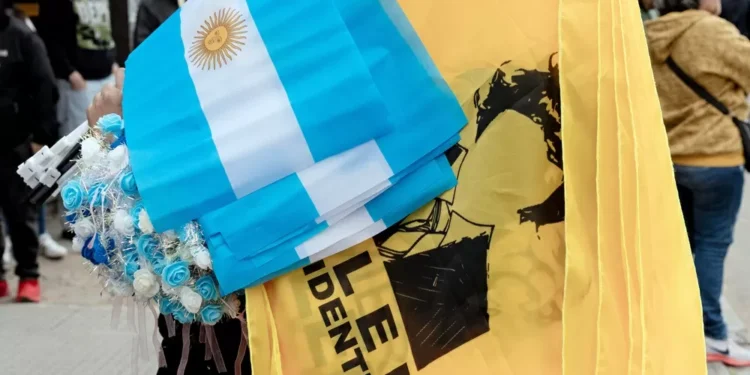 Taxas de juros de curto prazo na Argentina disparam para 87% em meio à crise do peso