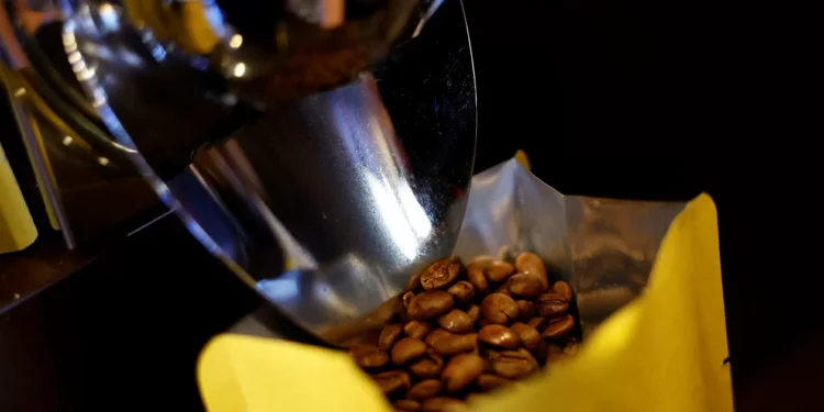 Preço do café arábica sobe 6,5% na semana; açúcar recua