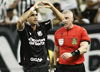 Santos perde para o Ceará e segue em posição delicada no Brasileirão