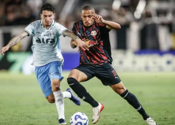 Grêmio pede ao STJD suspensão de cartões após erros de arbitragem