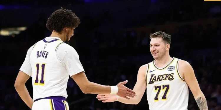 Lakers poupam Doncic e Reaves contra os Blazers; LeBron segue fora