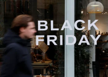 Black Friday 2025 deve bater recorde com R$ 5,4 bilhões em vendas, aponta CNC