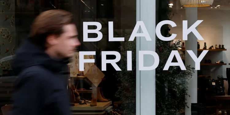 Black Friday 2025 deve bater recorde com R$ 5,4 bilhões em vendas, aponta CNC
