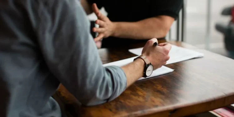 Europa deve criar regime “único e rápido” de vistos para caçar talento ambicioso, diz estudo