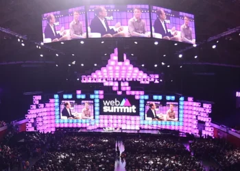 Tecnologia que liga à realidade incubada no IPCA deu nas vistas na Web Summit