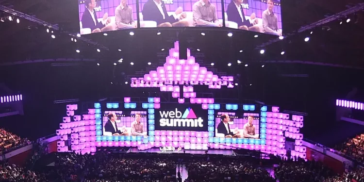 Tecnologia que liga à realidade incubada no IPCA deu nas vistas na Web Summit