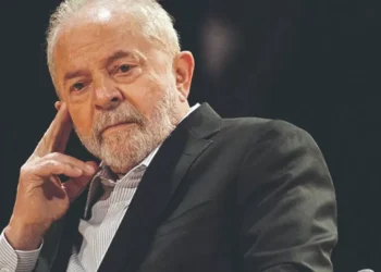 Supremo brasileiro condena nove pessoas por tentativa de assassínio de Lula