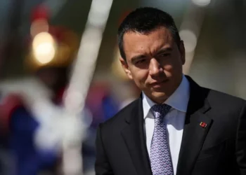 Equatorianos rejeitam bases estrangeiras e nova Constituição em referendo