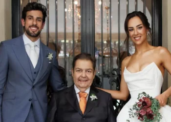 Lara Silva, filha de Faustão, atualiza estado de saúde do pai