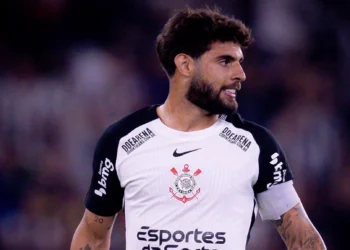 Yuri Alberto sente dores e é substituído em jogo contra o Cruzeiro