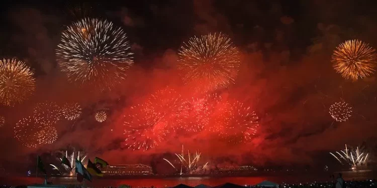 Rosto humano de drones vai “falar com as pessoas” durante Réveillon no Rio