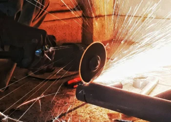 Confiança da indústria melhora em dezembro, após meses de resultados negativos