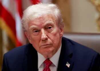 Trump diz estar “desapontado” por Zelensky não ter lido plano de paz