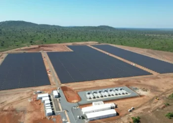 MCA já concluiu instalação do maior parque fotovoltaico em Angola