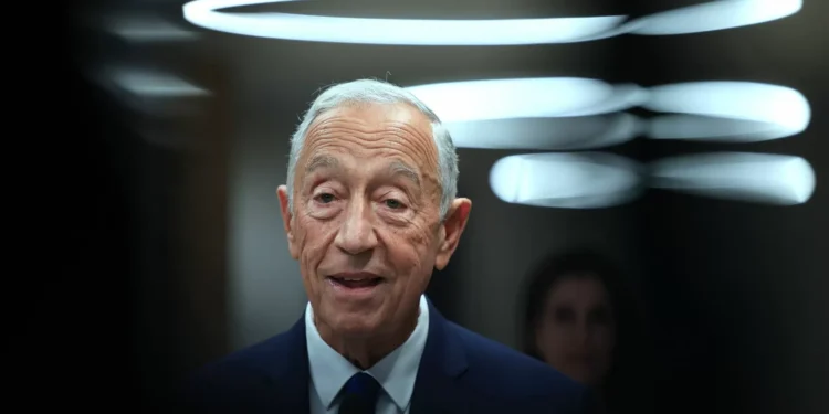 Marcelo promulga fim de taxa sobre as empresas de energia elétrica