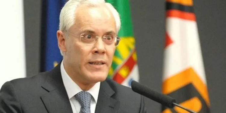 Correio da Manhã condenado a pagar 35 mil euros a herdeiros de Miguel Macedo