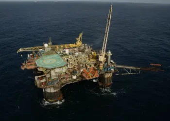 Produção industrial fica estável em novembro