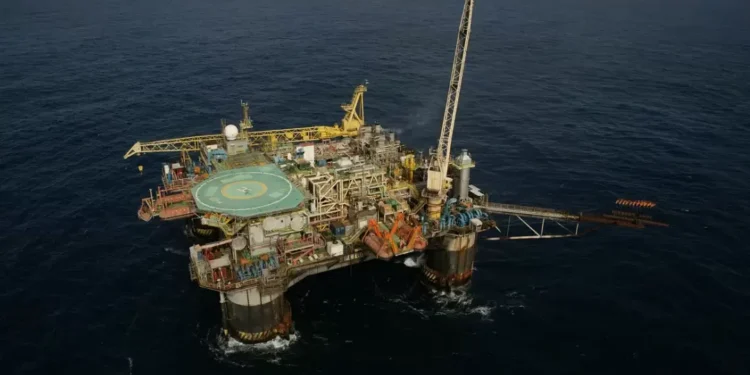 Produção industrial fica estável em novembro