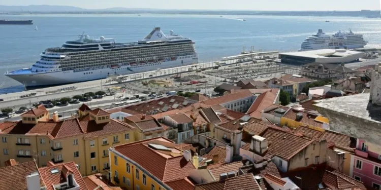 Cruzeiros no Porto de Lisboa atingem máximos de passageiros e geram 80 milhões em 2025